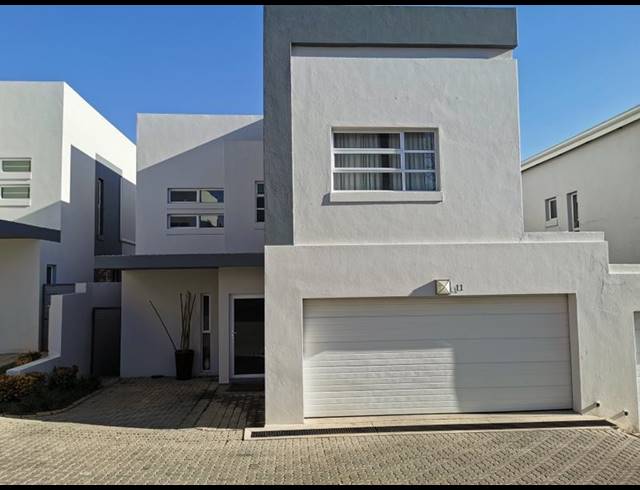 3 BEDROOM TOWNHOUSE FOR SALE IN BRYANSTON